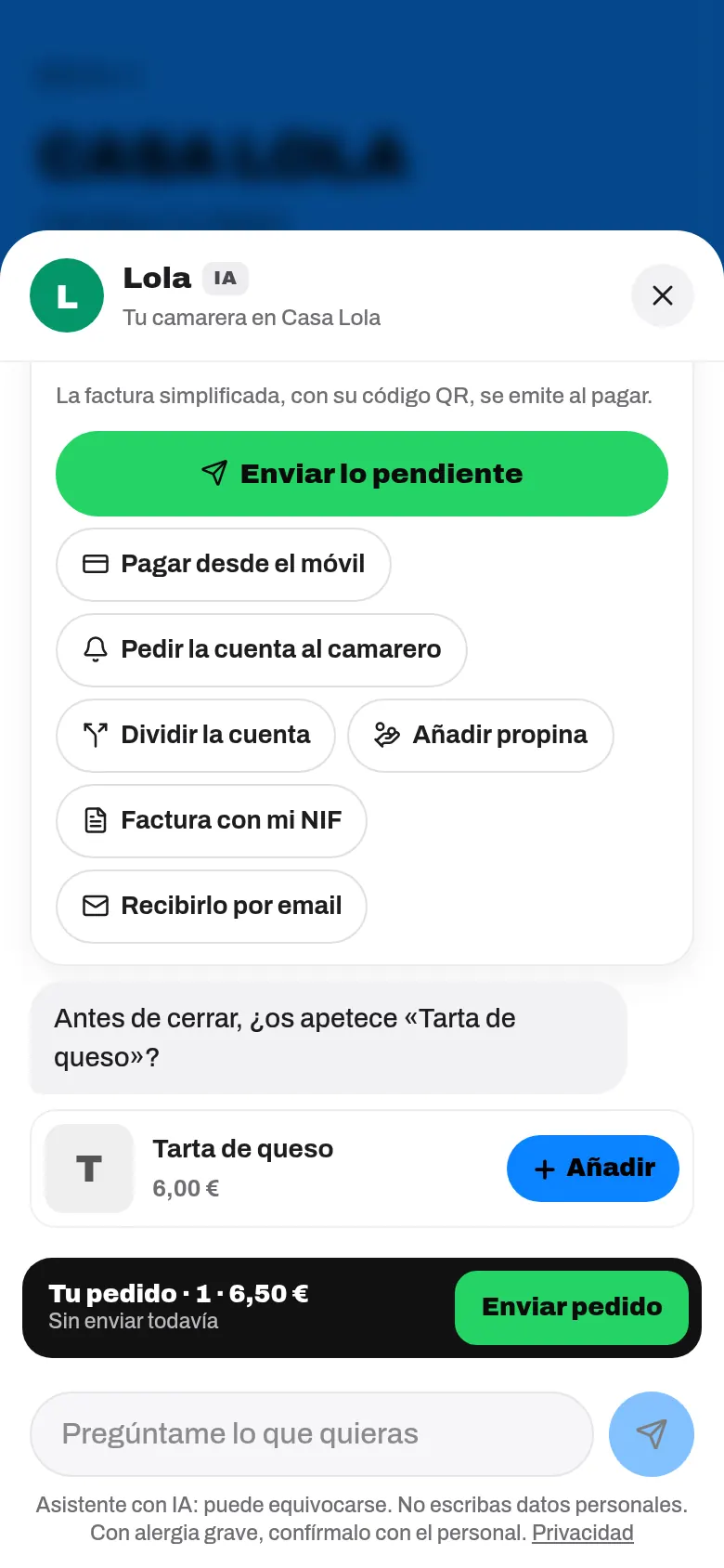 Botones de la cuenta en el chat: Enviar lo pendiente, Pagar desde el móvil, Pedir la cuenta al camarero, Dividir la cuenta, Añadir propina, Factura con mi NIF y Recibirlo por email, y una propuesta de postre